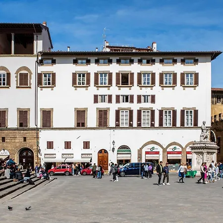Alojamento de Acomodação e Pequeno-almoço Palazzo Della Stufa Residenza D'epoca 3*