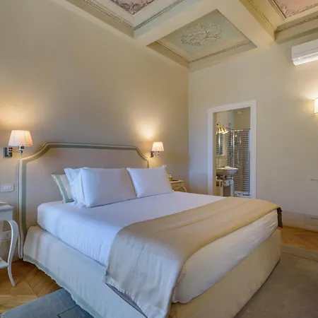 Palazzo Della Stufa Residenza D'epoca Alojamento de Acomodação e Pequeno-almoço 3*