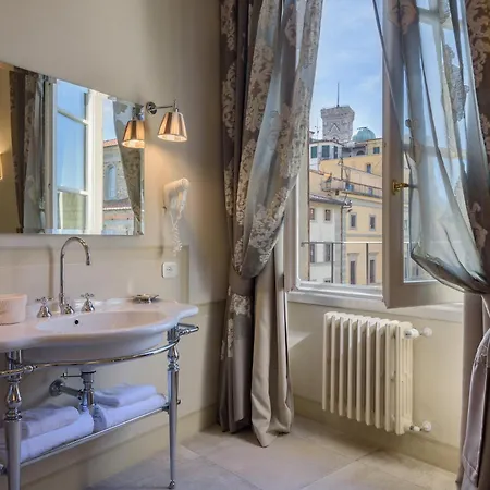 Alojamento de Acomodação e Pequeno-almoço Palazzo Della Stufa Residenza D'epoca 3*
