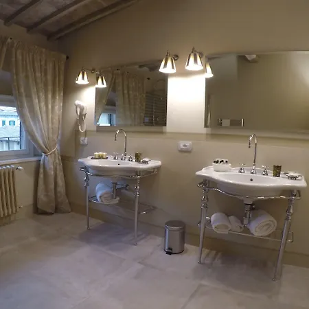 Palazzo Della Stufa Residenza D'epoca Bed & Breakfast Florencie