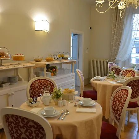 Palazzo Della Stufa Residenza D'epoca Bed & Breakfast 4*