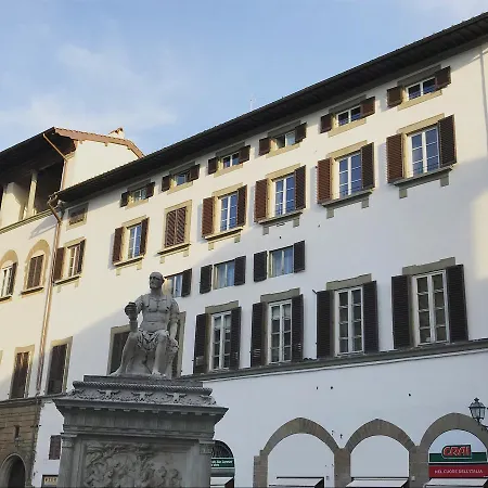 Alojamento de Acomodação e Pequeno-almoço Palazzo Della Stufa Residenza D'epoca 3*