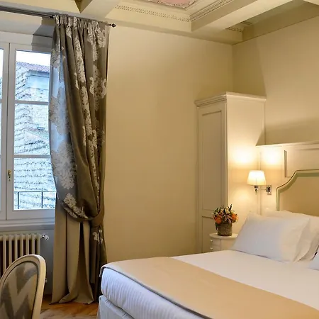 Alojamento de Acomodação e Pequeno-almoço Palazzo Della Stufa Residenza D'epoca 3*