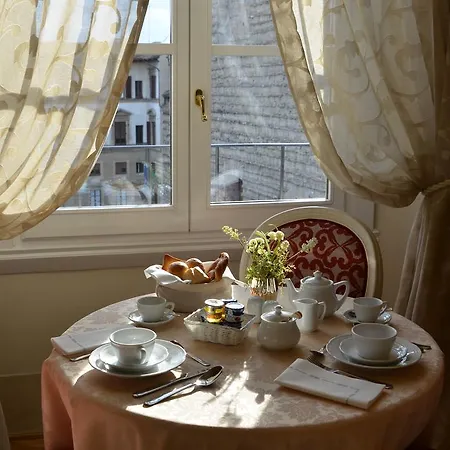 Alojamento de Acomodação e Pequeno-almoço Palazzo Della Stufa Residenza D'epoca 3*