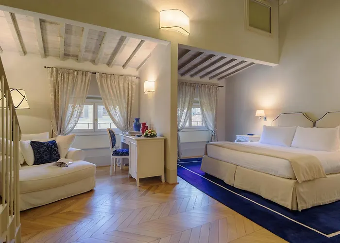 Nocleg ze śniadaniem Palazzo Della Stufa Residenza D'epoca 4*