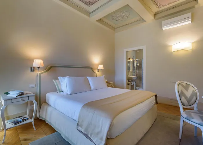 Palazzo Della Stufa Residenza D'epoca Nocleg ze śniadaniem 4*
