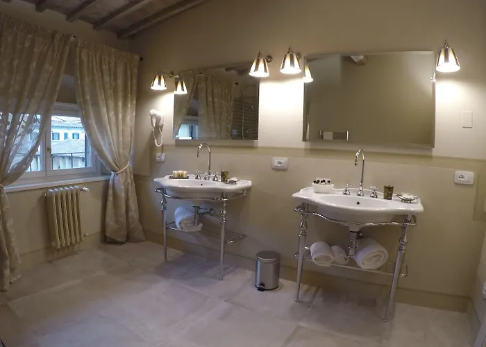 Palazzo Della Stufa Residenza D'epoca Nocleg ze śniadaniem Florencja