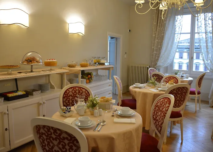 Palazzo Della Stufa Residenza D'epoca Nocleg ze śniadaniem 4*